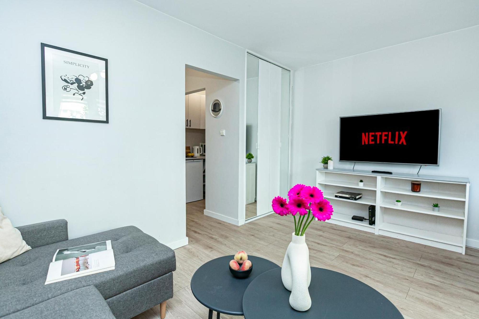 Butas Bagno 7 Grey - Stacja Metra 300m - Underground Station 300m Better